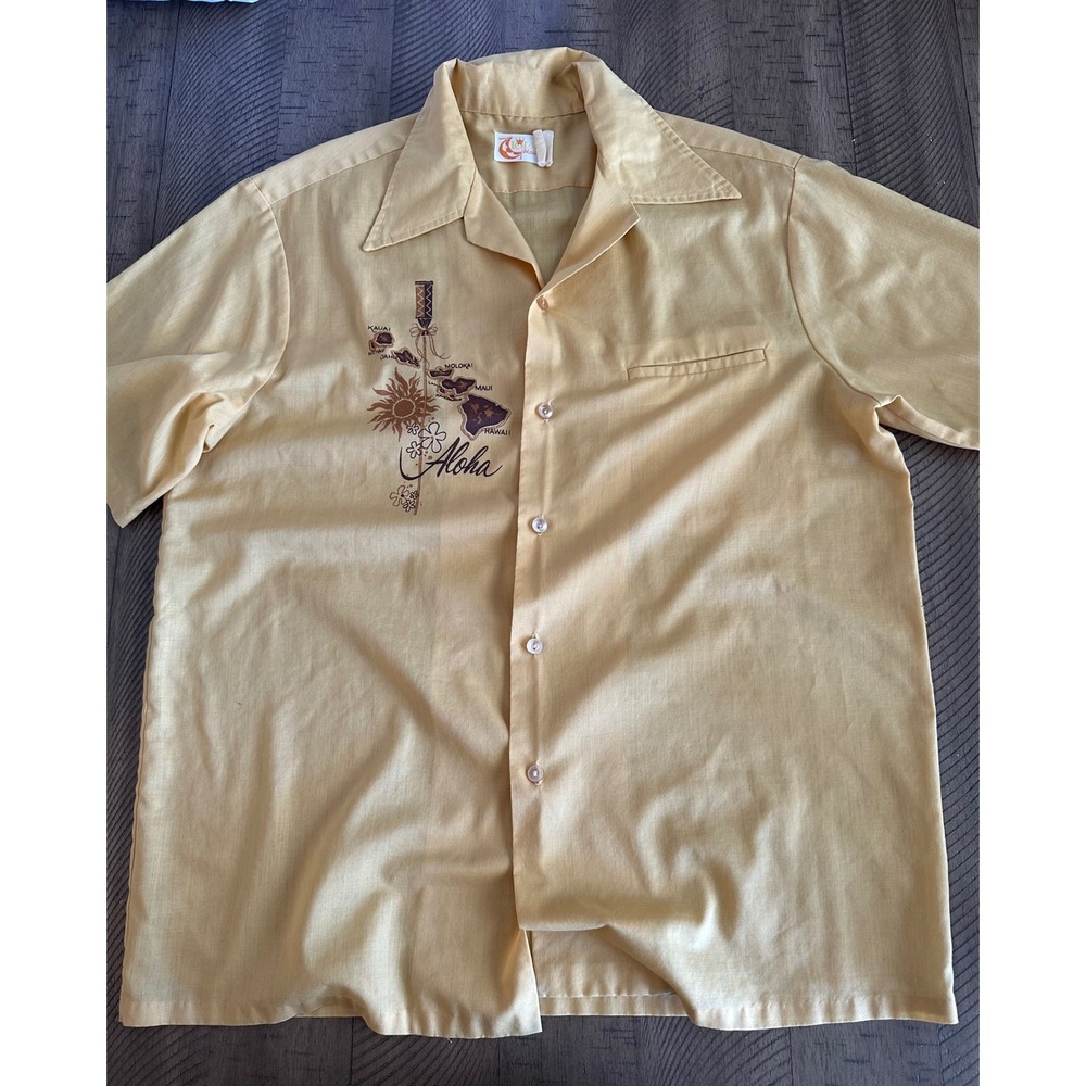 Vintage 60s/70s IOLANI Hawaii Embroidered Map Aloha Shirt - Large - Golden Sun